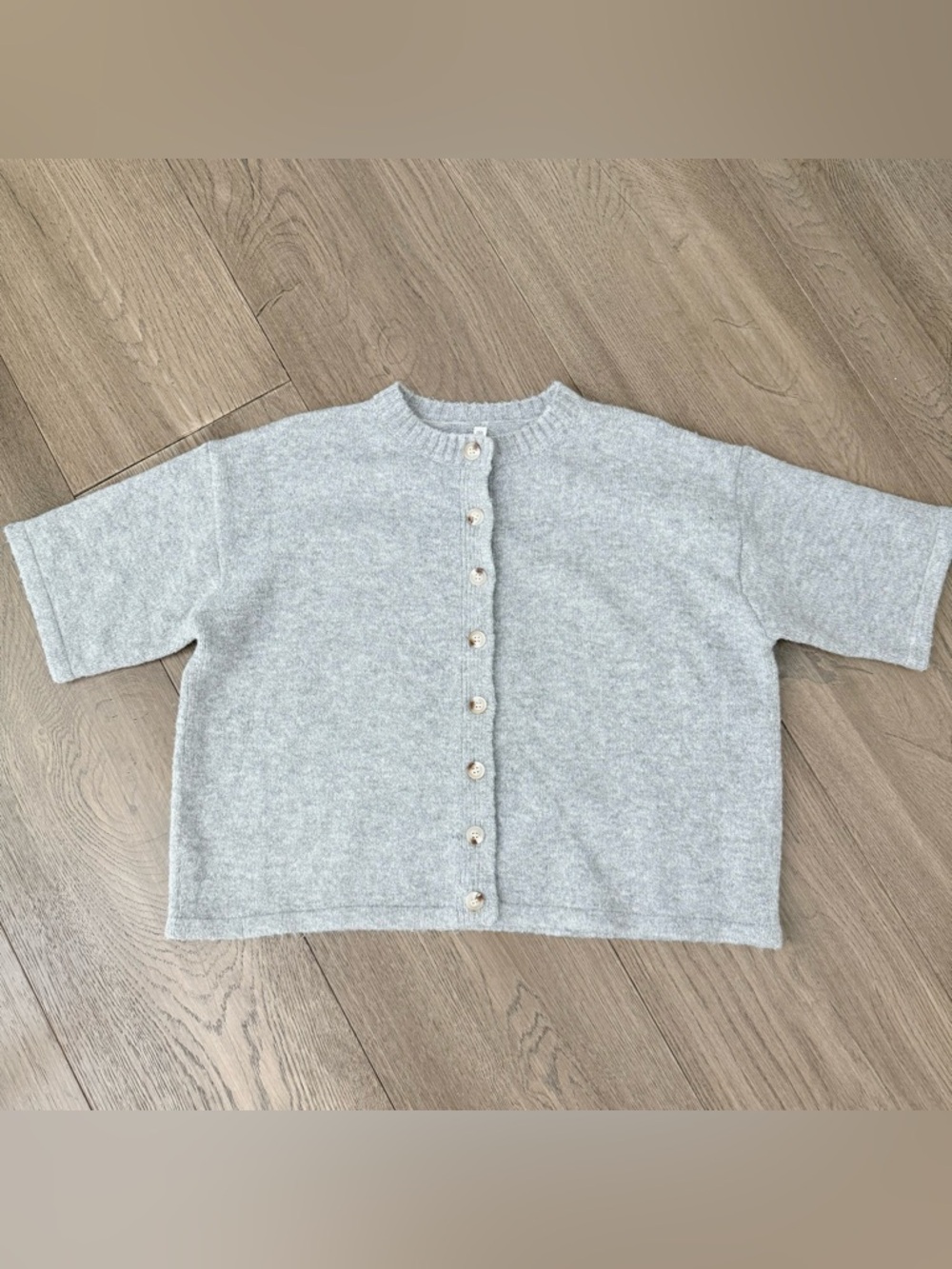 Wishlist Grey Boxy Short Sleeve Crew Neck Cardigan Sweater Medium